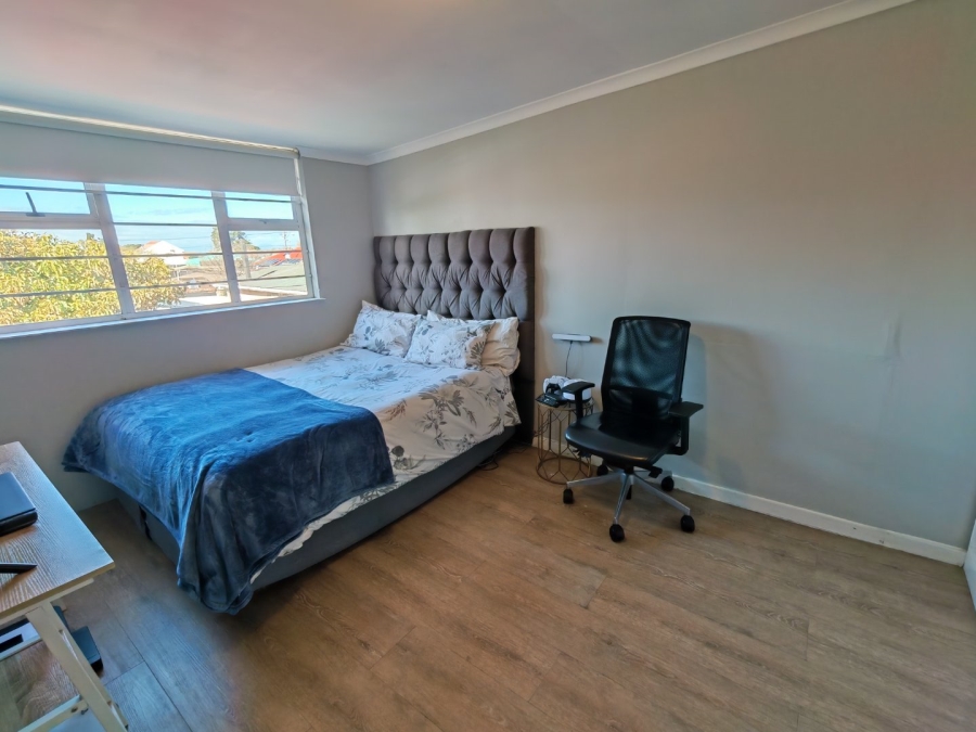 4 Bedroom Property for Sale in Rondebosch East Western Cape